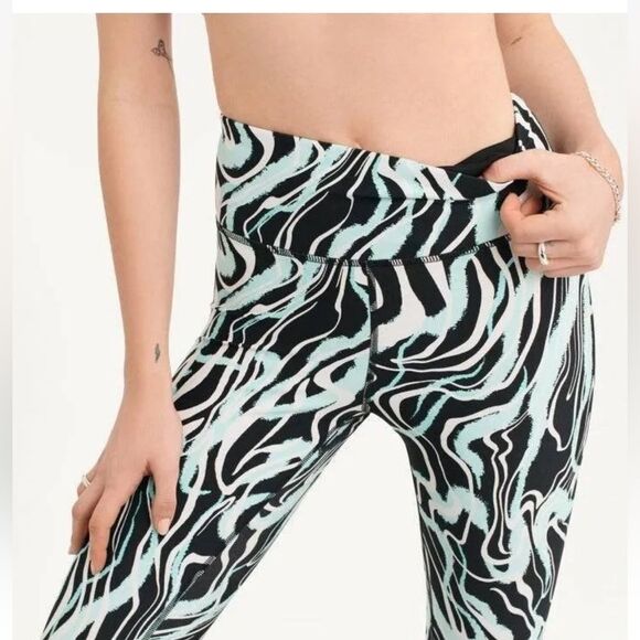 DKNY Women Marble Swirl Print High Waist Legging - Picture 5 of 12